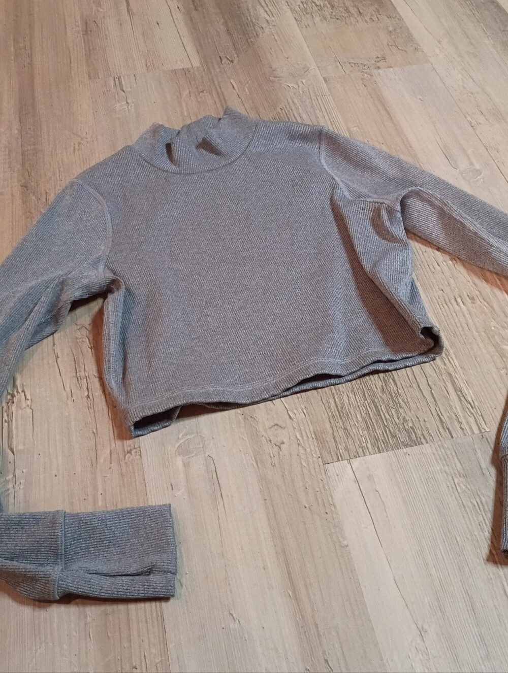 Workout Top - Picture 2 of 4